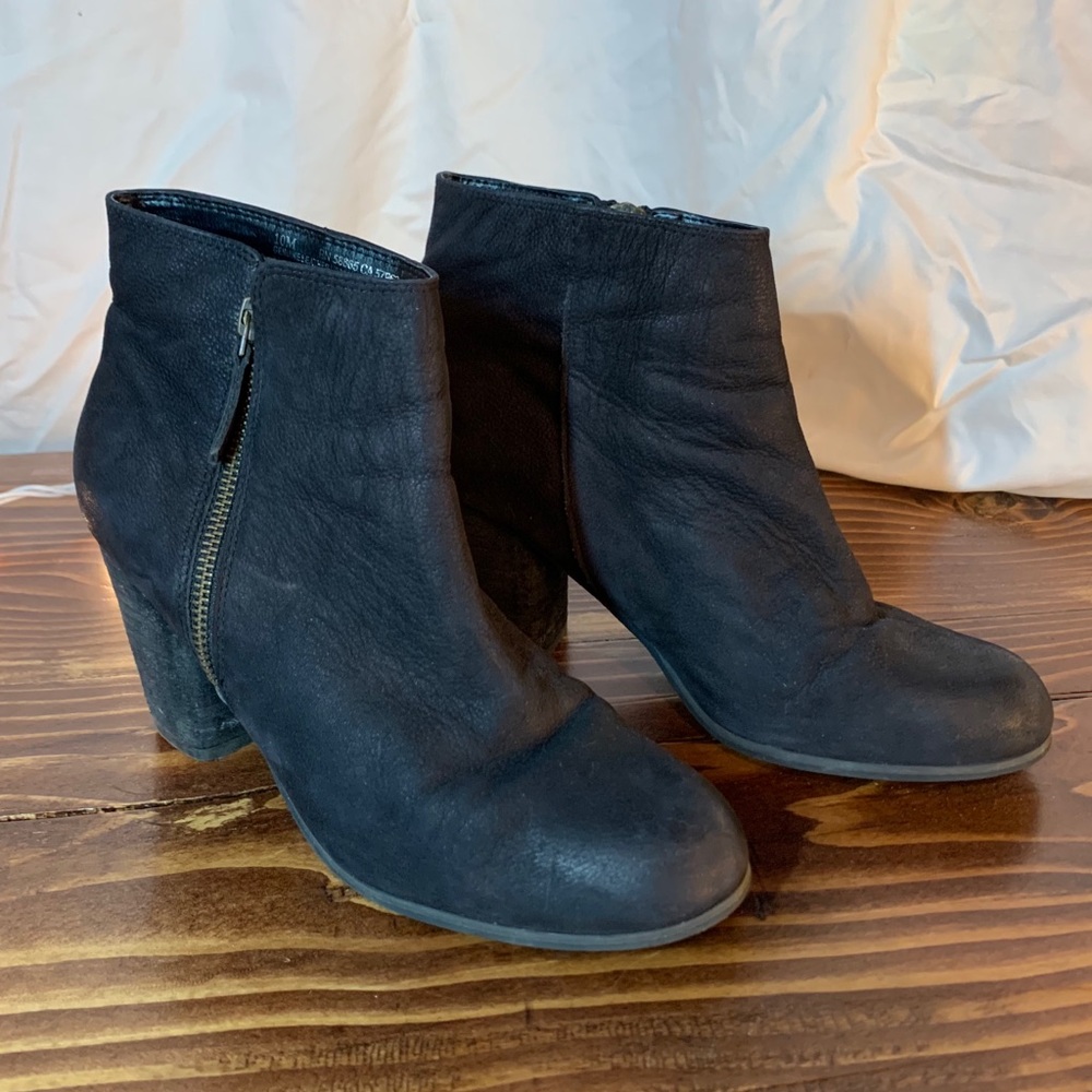 3.5” Black Suede Booties